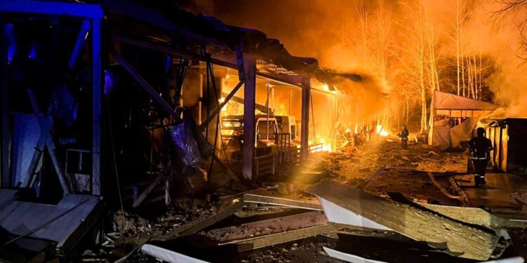 Ворожа атака на Київщину: у Вишневому частково зруйнований будинок