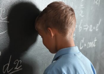 Більшість українських дітей за кордоном не повернеться в Україну – голова ради Світового конгресу українців