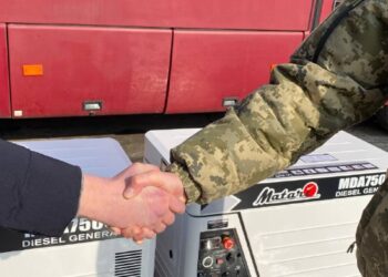 Броварська громада передала військовим два генератори