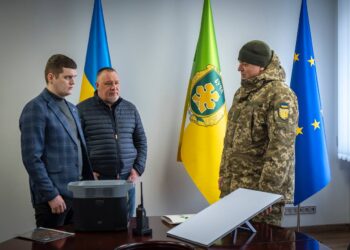 Бучанська громада передала важливе обладнання штурмовикам