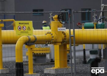 Ексглава “Оператора ГТС” заявив, що в підземних сховищах України “критично мало газу”. “Нафтогаз” відповів