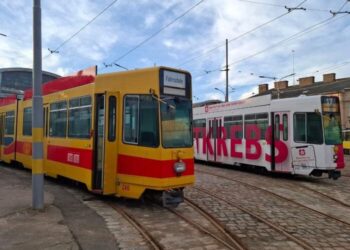 Львів отримав трамваї з Базеля | ПРО ГОЛОВНЕ
