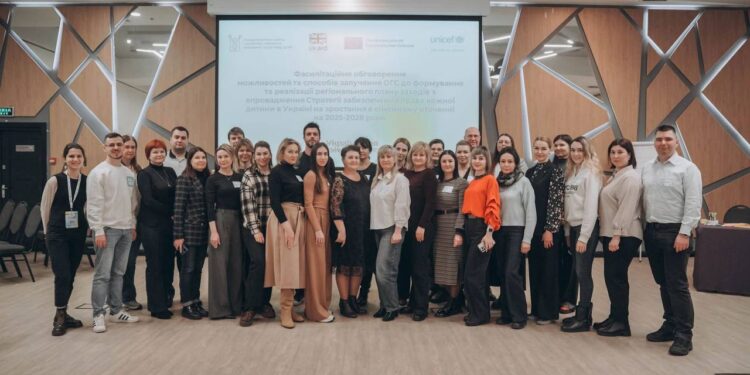 На Київщині розробляють регіональний план для забезпечення права дітей на родинне виховання