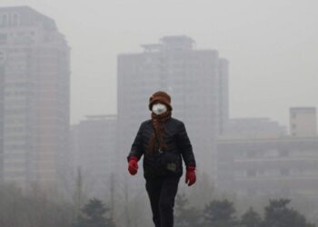 На Київщину суне “брудна хмара”