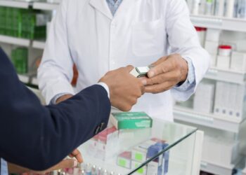 Перелік ліків, ціни на які планують знизити, готували п’ять вітчизняних фармвиробників, а не уряд – ЗМІ