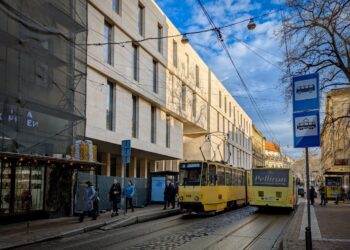 У Львові відкрили фасад нового готелю на Дорошенка | ПРО ГОЛОВНЕ