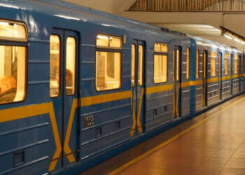 У метро Києва щодня лунатиме оголошення про хвилину мовчання | ПРО ГОЛОВНЕ