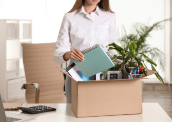 В Україні доля жінок серед безробітних зросла з 50% до 80%. Глава служби зайнятості пояснила чому