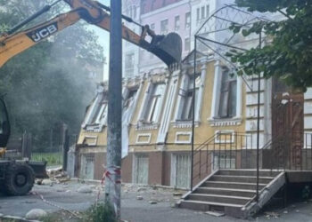 Захист будинків, яким більше 100 років – Київрада перенесла розляд проєкту | ПРО ГОЛОВНЕ