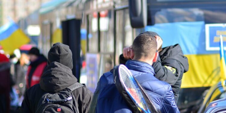 25% біженців хотіли б повернутися в Україну – Лубінець