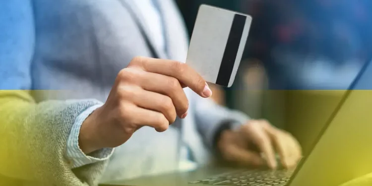 Скільки українці витратили через платіжні картки у 2024 — НБУ