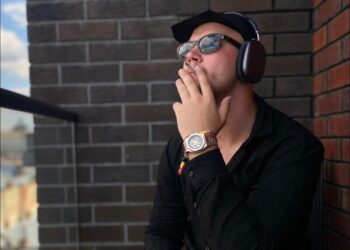 Гнезділов, який повернувся на службу після оголошення про своє СЗЧ, звернувся до Конституційного Суду