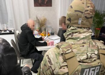 Інженер одного з енергетичних підприємств України фіктивно бронював військовозобов’язаних – ДБР