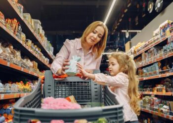 Куди витрачають гроші українці та що відбувається з цінами |