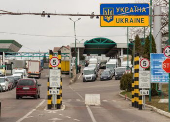 Мінкульт відновлює видавання рекомендаційних листів для виїзду артистів за кордон, але не для всіх