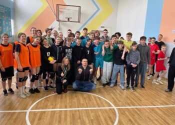 На Київщині Олександр Усик підтримав школярів на змаганнях шкільних ліг