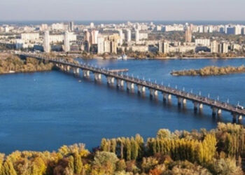 На лівому березі Києва облаштують новий безбар’єрний маршрут до метро і лікарень | ПРО ГОЛОВНЕ