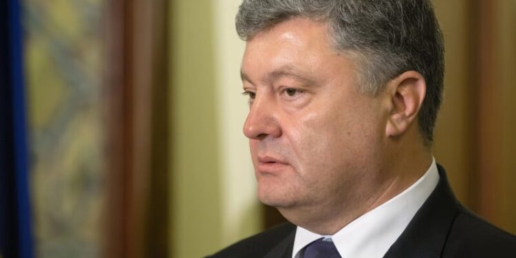 Порошенко зробив заяву в інтересах Путіна – експерт