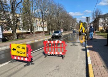 Рух по вулиці Енергетиків у Бучі тимчасово перекритий