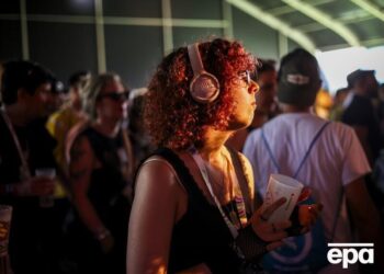 Шмигаль відповів на петицію про заборону російськомовних пісень