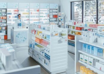 Список ліків, на які треба знизити ціну, мають формувати лікарі й пацієнти, а не виробники – економіст