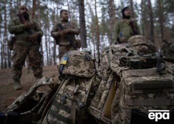 У Львові люди у військовій формі винесли із заднього входу супермаркету чоловіка. У ТЦК прокоментували