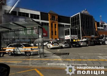 Вчинили стрілянину в одному із ТРЦ у Білій Церкві: правоохоронці розшукують причетних