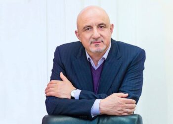 Викрадені в киянина три річкові човни слідчі знайшли у ексміністра енергетики Плачкова