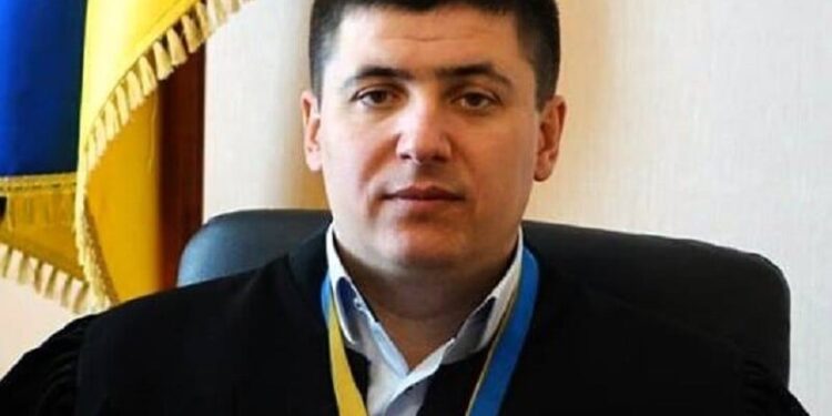За суддю Жовніра заступилися прибічники Медведчука – Береза