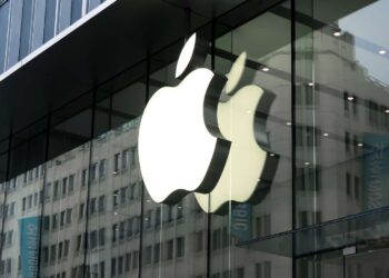 Apple готується підняти ціни на iPhone у США через нові мита — Bloomberg |