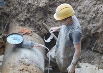 Аварія на центральному водопроводі: частина Обухова залишилась без води