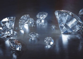 FT: Глобальний ринок діамантів зупинився через мита, запроваджені Трампом |