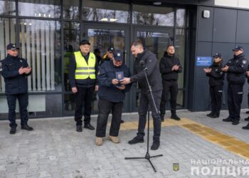 Говарду Баффету вручили нагрудний знак “За заслуги перед Київщиною”