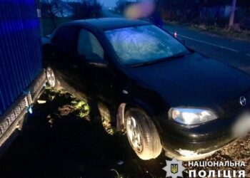 На Білоцерківщині водійка Opel збила жінку та врізалася в паркан