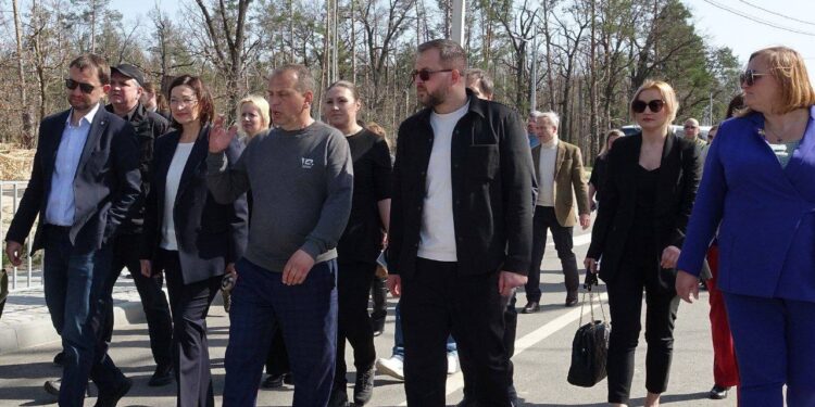 Народні депутати відвідали Мощун