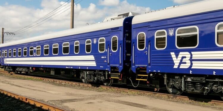 Онлайн-сервіси “Укрзалізниці” з продажу квитків повністю відновили роботу