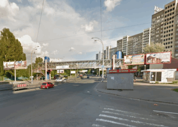 Пішохідний міст на Караваєвих Дачах у Києві відремонтують за майже 48 млн гривень | ПРО ГОЛОВНЕ