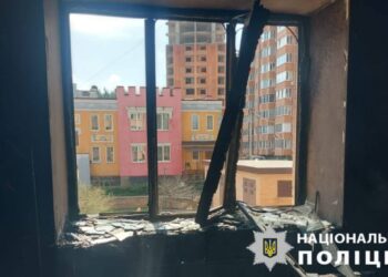 Поліція Київщини розслідує обставини пожежі на Бучанщині, внаслідок якої загинув чоловік
