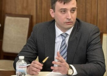 Сім’я посадовця ДПС Київщини задекларувала 51 тисячу доларів готівкою