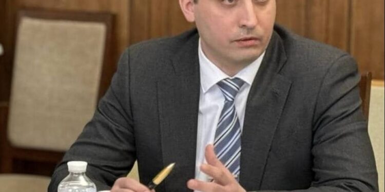 Сім’я посадовця ДПС Київщини задекларувала 51 тисячу доларів готівкою