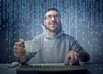 Скільки заробляють українські ІТ-спеціалісти: нові дані від DOU |