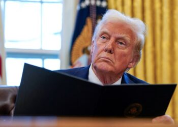 Світова економіка під загрозою через нові мита США, – Bloomberg |