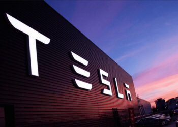 Tesla фіксує найгірше квартальне падіння акцій із 2022 року |