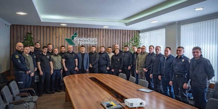 У Бучі відзначили правоохоронців, які розслідують злочини рф під час окупації