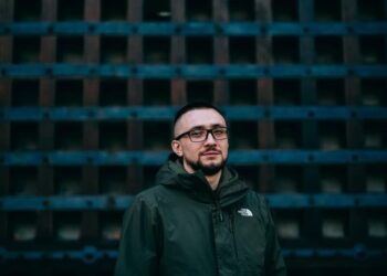 “Мені дуже пощастило, куля вийшла навиліт”. Стерненко повідомив, що його прооперували