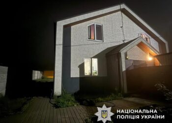 Нічна атака на Київщину: уламки пошкодили будинки та авто