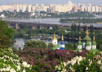 Синоптикиня розповіла, коли в Україні потеплішає