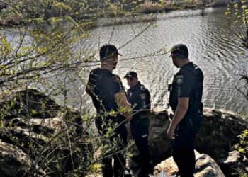 Стрибала в річку у забороненому місці: на Київщині знайшли тіло неповнолітньої