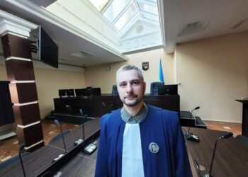 Суддя ВАКС із зарплатою 250 тис. грн на місяць вимагав у суді платити на єдиного сина 1 грн аліментів – експерт