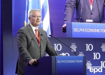 Україна вже досягла значного прогресу в боротьбі з корупцією – генсек із питань економічного співробітництва й розвитку